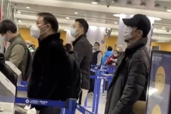 　　美团数据也显示，7月以来，“网球”搜索量同比去年增长超60%。网球体验课、网球培训季度课包在平台热销，美团上网球运动相关团购订单量同比激增172%。