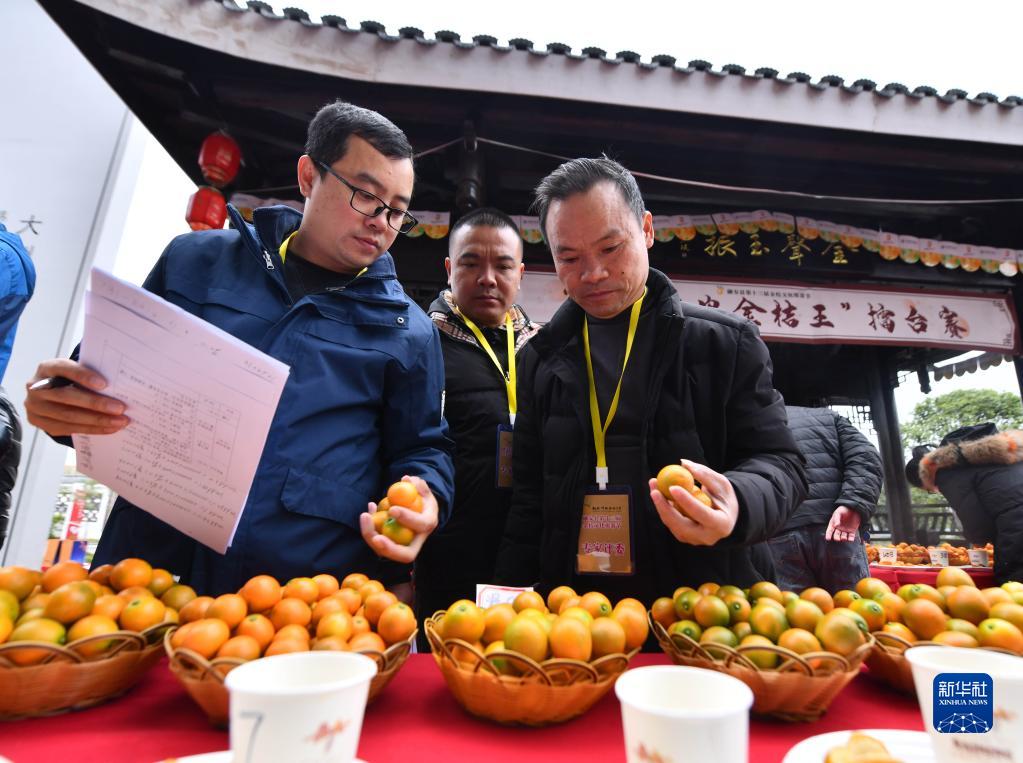 　　尽管中国并未采取集中清缴清欠税收等行动，但随着税收大数据广泛应用，网状、系统性税收风险分析取代了此前个人经验点对点分析，税收征管力度事实上在不断强化，税收征收率在不断提高。以前企业偷漏税可能不容易被发现，但近些年通过税收大数据，税务部门会收到企业风险提示，并跟企业确认，不少企业需要依法补缴税款。